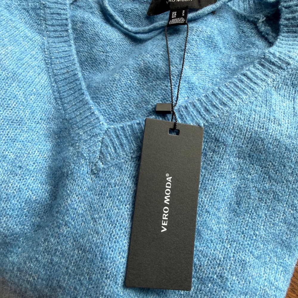 Sweater - Picture 3 of 5